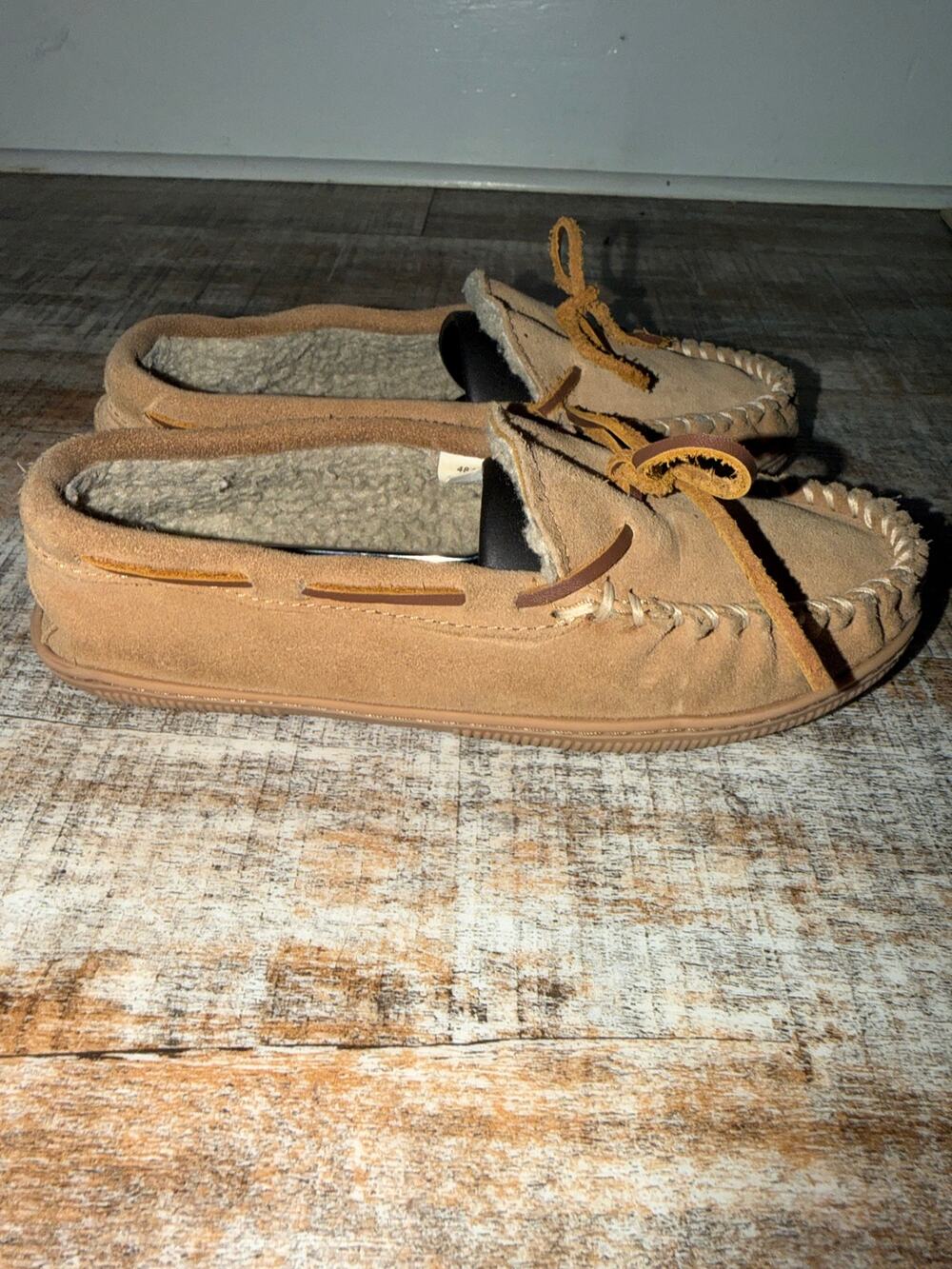 Minnetonka Moccasins Tan Brown Suede Hard Sole Boho Western Loafers Size 5